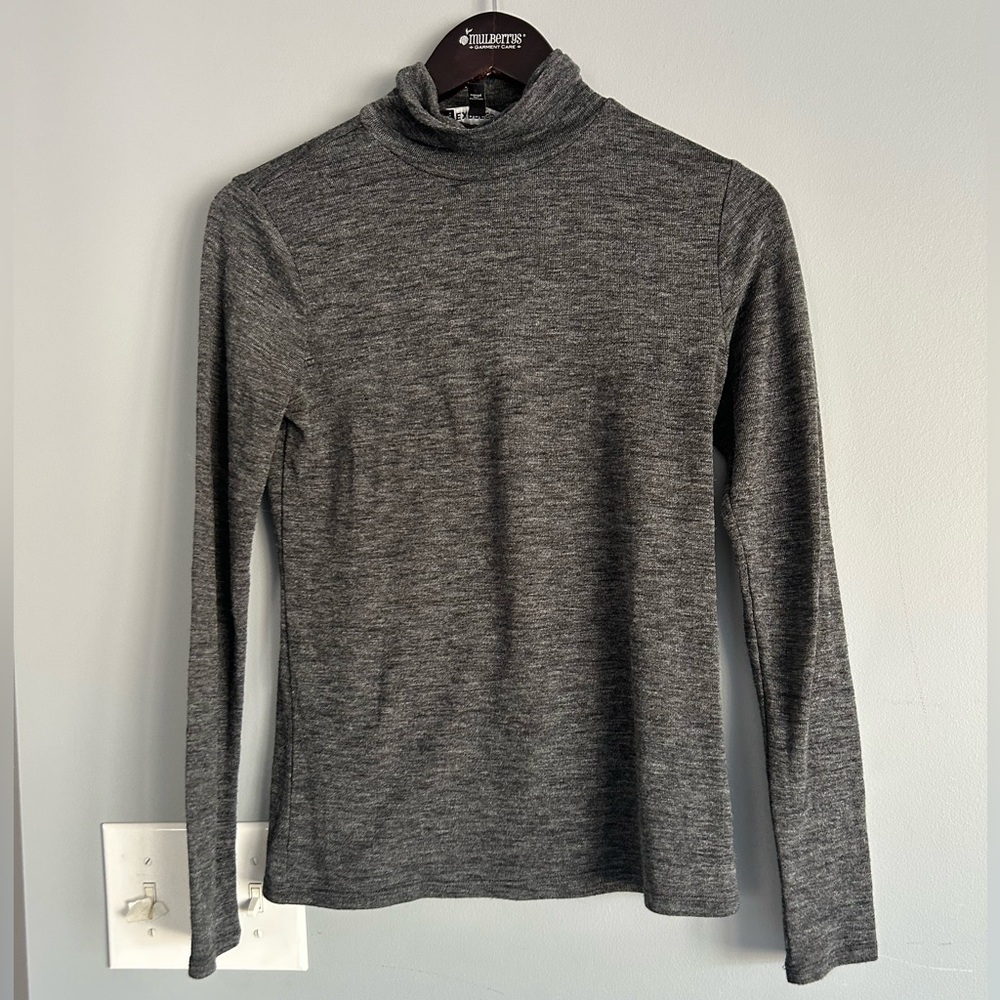 Express Women’s Gray Sweater